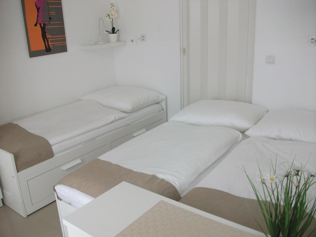 Ch-Vienna City Rooms Δωμάτιο φωτογραφία