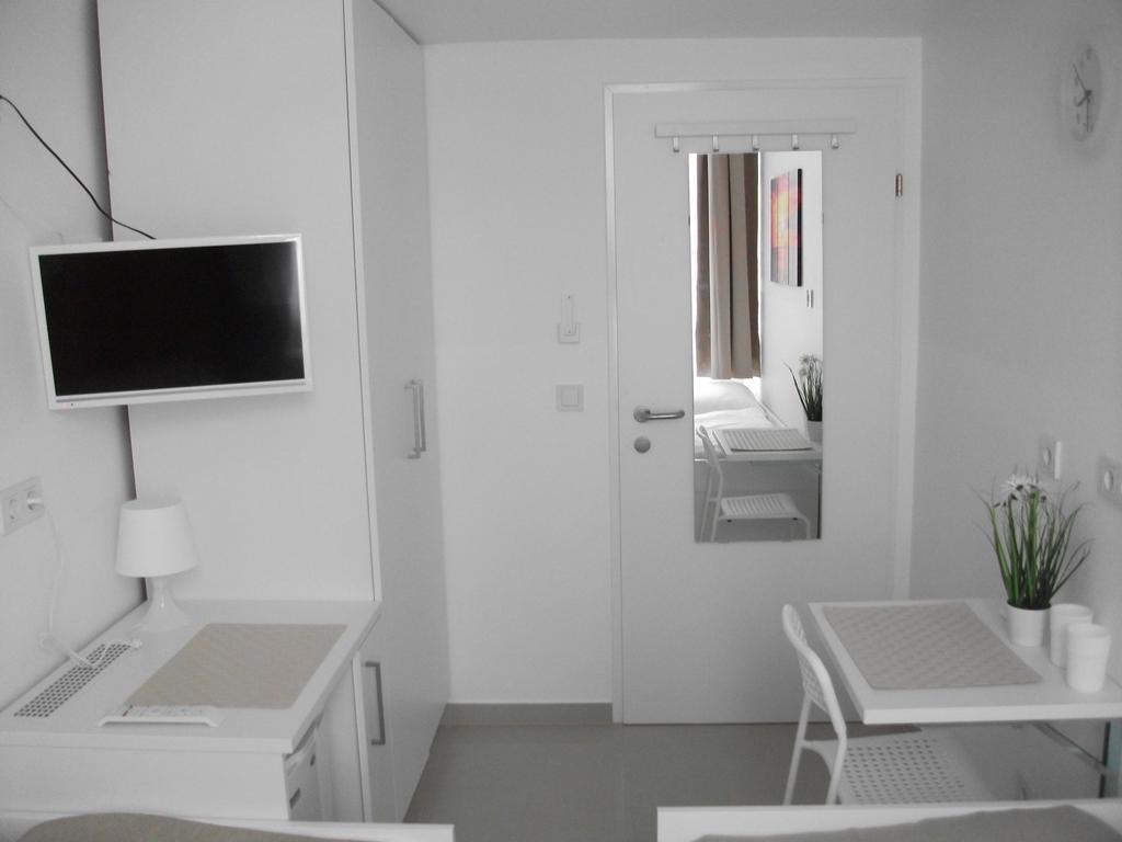 Ch-Vienna City Rooms Δωμάτιο φωτογραφία